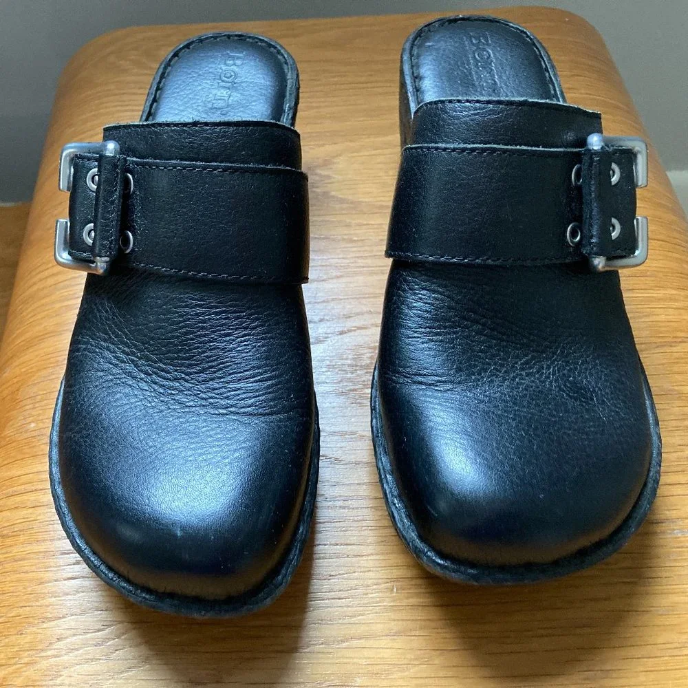 Born Clogs - Picture 1 of 8